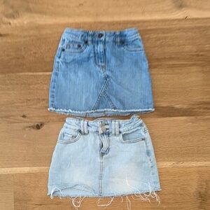 Johnnie b girls Denim Jean Mini Skirt Set of 2 girls size small 6/7